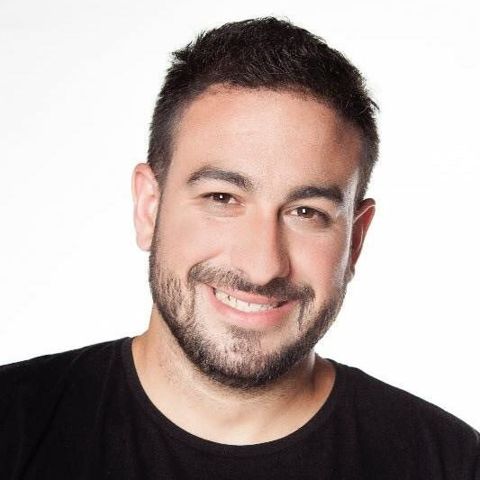 Inaciu Galán recueye’l Premiu Fernán Coronas de poesía esti domingu na romería de La Regalina