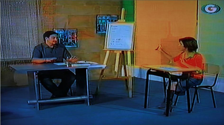 Inaciu Galán nel espaciu «Les clases d’asturianu» de Televisión Local de Xixón